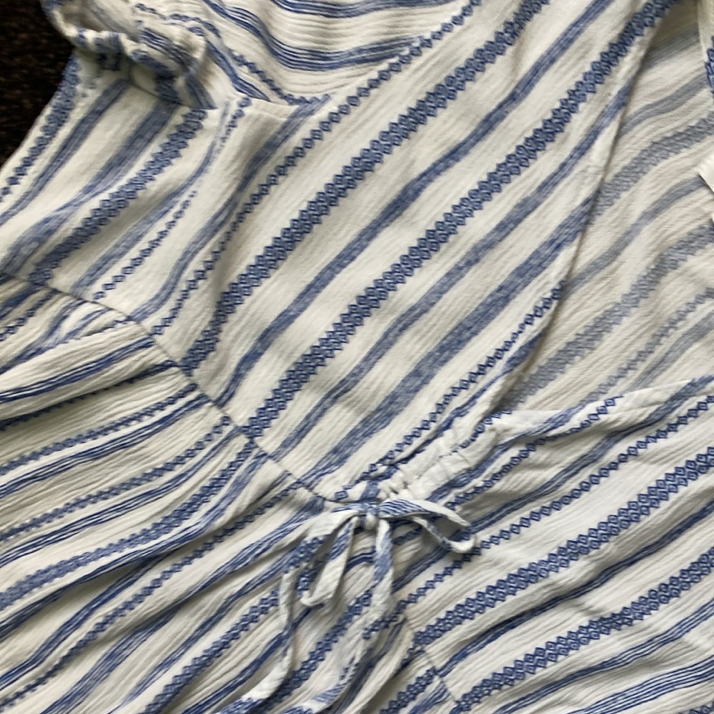 Small Top - Picture 2 of 4